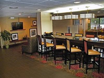 هامپتون این نرفلک/چساپیک (گرینبریر اریا)