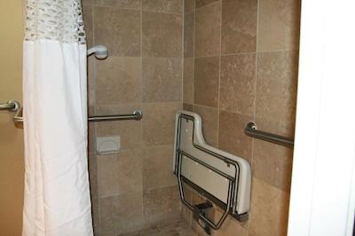 هامپتون این نرفلک/چساپیک (گرینبریر اریا)