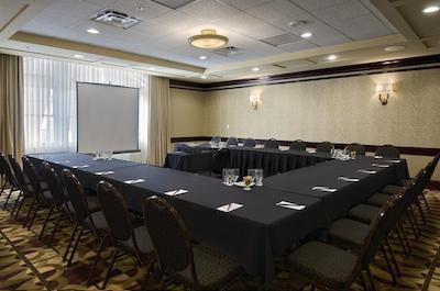 هیلتون پرسیدنت کانساز سیتی