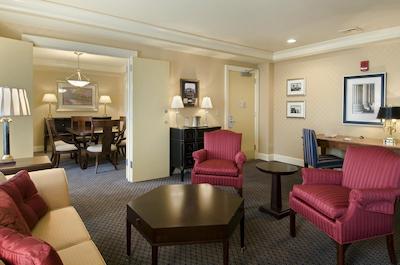 هیلتون پرسیدنت کانساز سیتی