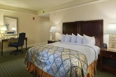 هیلتون پرسیدنت کانساز سیتی