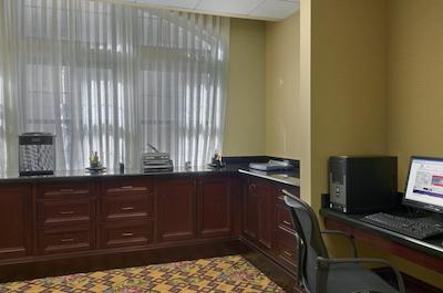 هیلتون پرسیدنت کانساز سیتی