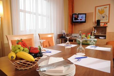 امبر اکنتل برلین چارلتنبورگ