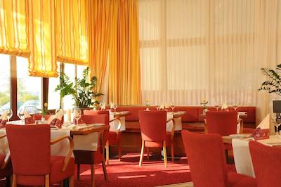 امبر اکنتل برلین چارلتنبورگ