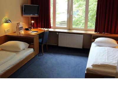 امبر اکنتل برلین چارلتنبورگ