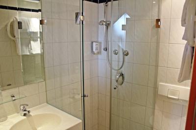 امبر اکنتل برلین چارلتنبورگ