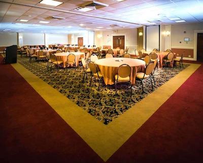 بست وسترن پرمیر آیرپرت/اکسپو سنتر هتل