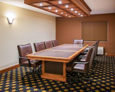 کلارین هتل کنفرنس سنتر-نرد