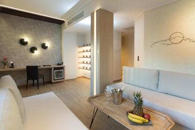 اناتیا پالاس