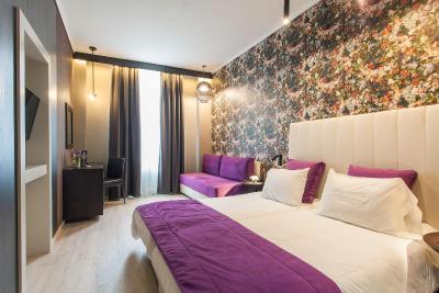 اناتیا پالاس