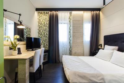 اناتیا پالاس