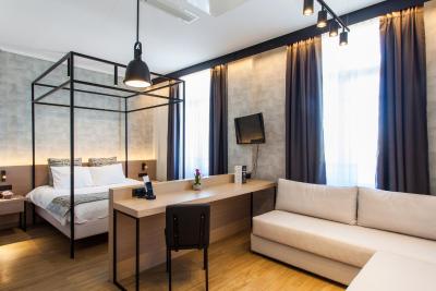 اناتیا پالاس