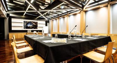 اناتیا پالاس