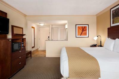 دوبلتری بای هیلتون هتل دالاز-لو فیلد