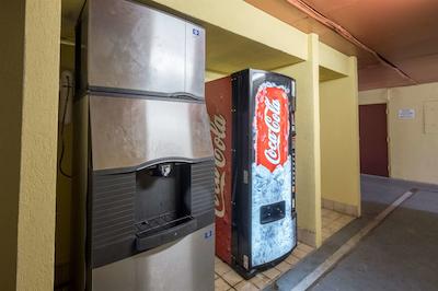 رد روف این کلومبوز فنیکس سیتی