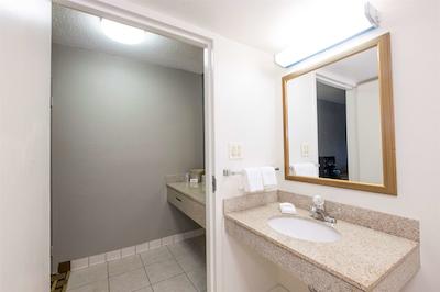 رد روف این کلومبوز فنیکس سیتی