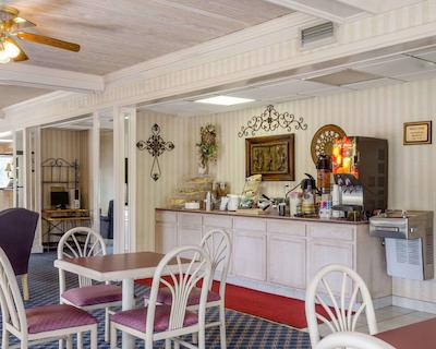 اکنو لج این اند سویتز