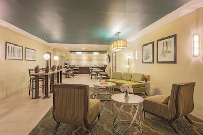 لا کوینتا این اند سویتز هندرسُن-نردیست دنور