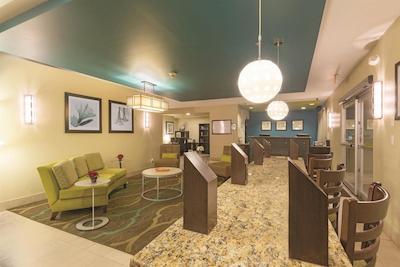 لا کوینتا این اند سویتز هندرسُن-نردیست دنور