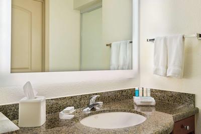 هموود سویتز بای هیلتون جاکسُنویل-اسود/است جهنز سنتر