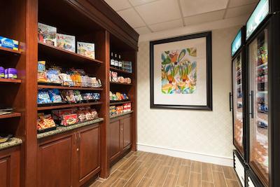 هموود سویتز بای هیلتون جاکسُنویل-اسود/است جهنز سنتر