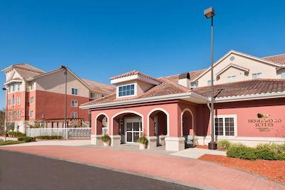 هموود سویتز بای هیلتون جاکسُنویل-اسود/است جهنز سنتر