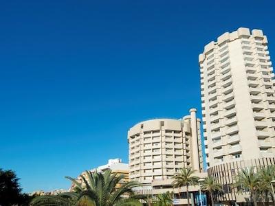 هتل ال پورتو بای پیر اند واکانسز