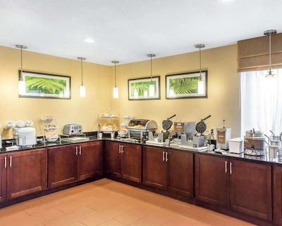 مینست سویتز پیتسبورگه آیرپرت