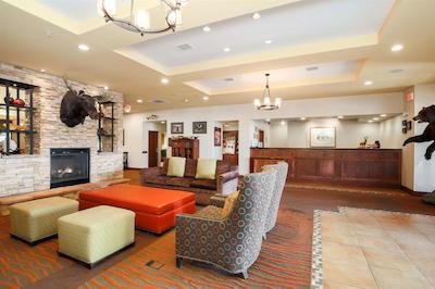 هموود سویتز بای هیلتون انچراج