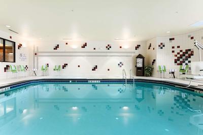 هموود سویتز بای هیلتون انچراج