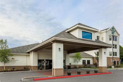 هموود سویتز بای هیلتون انچراج