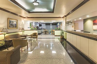 لا کوینتا این تامپا اسود