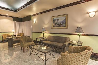 لا کوینتا این تامپا اسود