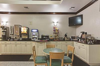 لا کوینتا این تامپا اسود