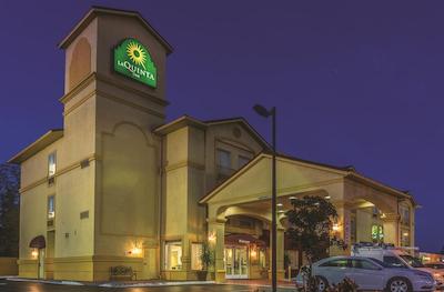 لا کوینتا این تامپا اسود