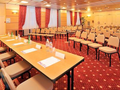 مرکور اپینال سنتر