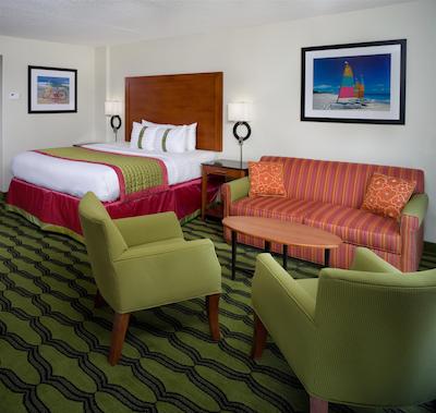 هلید این ویرجینیا بیچ-اُسینسید (21است است)