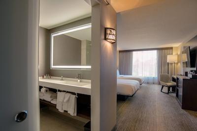 ریچمند ماریت شرت پومپ