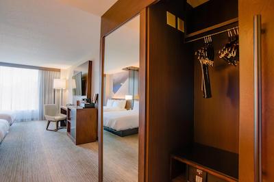 ریچمند ماریت شرت پومپ