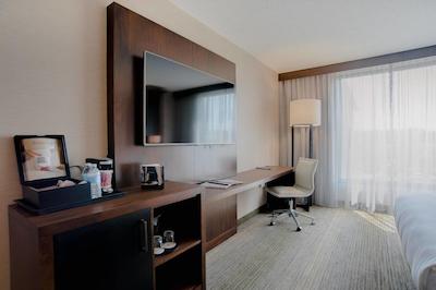 ریچمند ماریت شرت پومپ