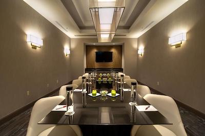 ریچمند ماریت شرت پومپ