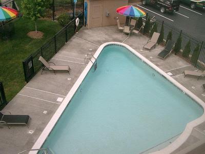 سورست پلاس بای بست وسترن لویسویل آیرپرت اکسپو