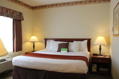 سورست پلاس بای بست وسترن لویسویل آیرپرت اکسپو