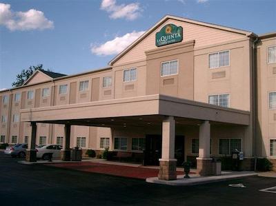 سورست پلاس بای بست وسترن لویسویل آیرپرت اکسپو