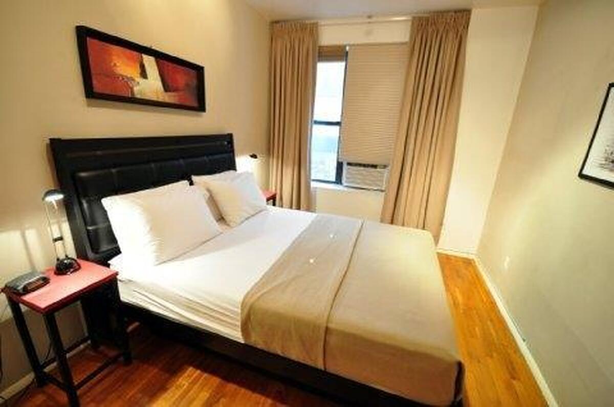 Off Soho Suites