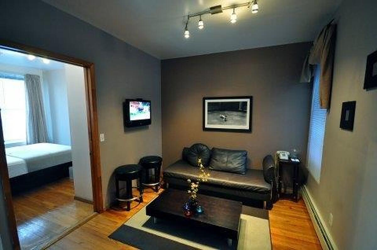 Off Soho Suites