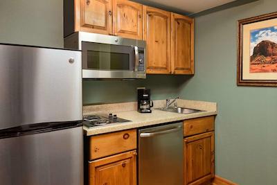 هموود سویتز بای هیلتون فنیکس-مترو سنتر