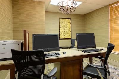 هموود سویتز بای هیلتون فنیکس-مترو سنتر