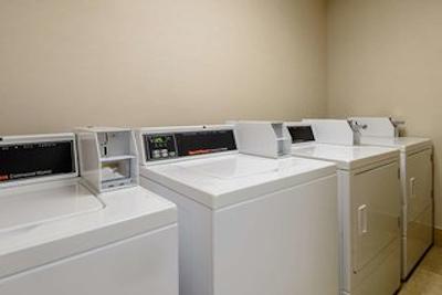 هموود سویتز بای هیلتون فنیکس-مترو سنتر