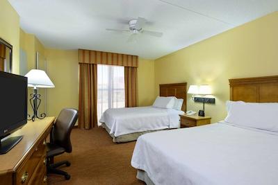 هموود سویتز بای هیلتون فنیکس-مترو سنتر